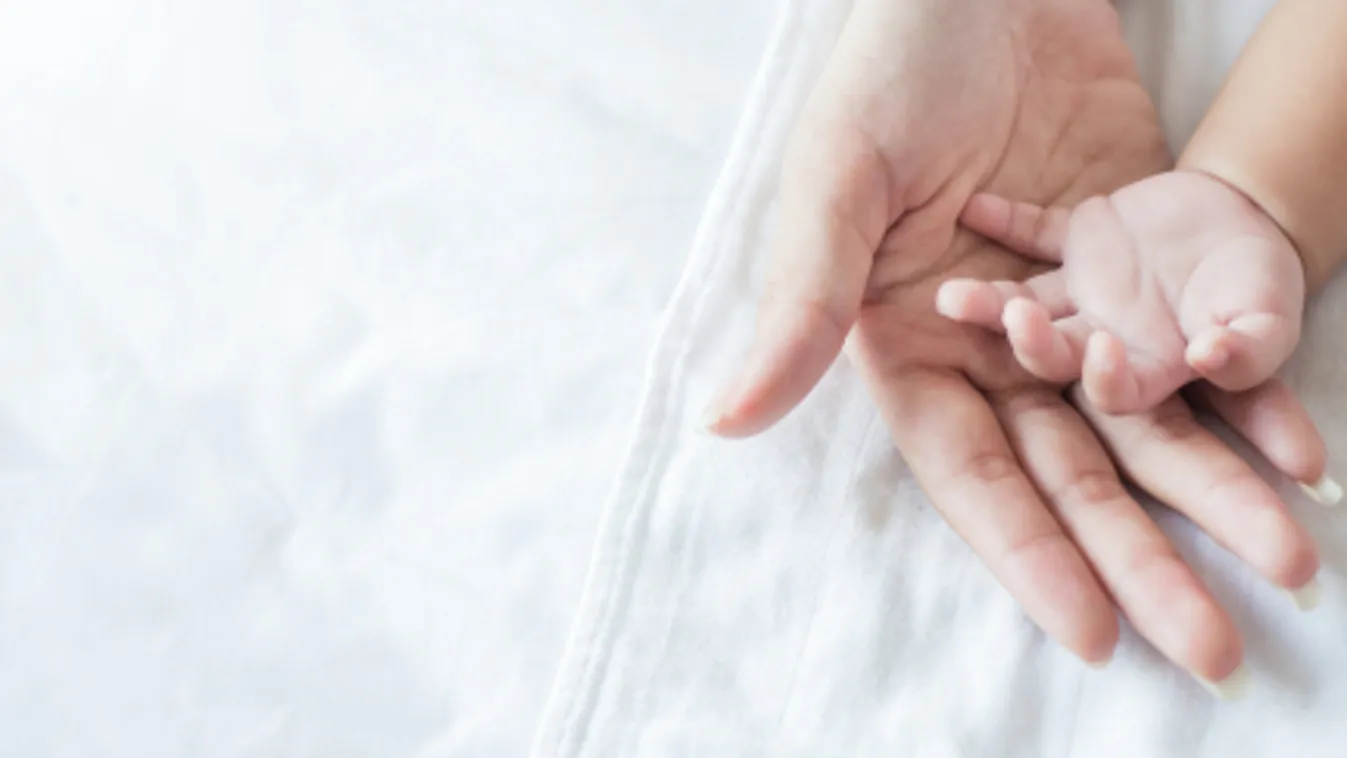 Online szülésfelkészítő tanfolyamot indít a Szent János Kórház