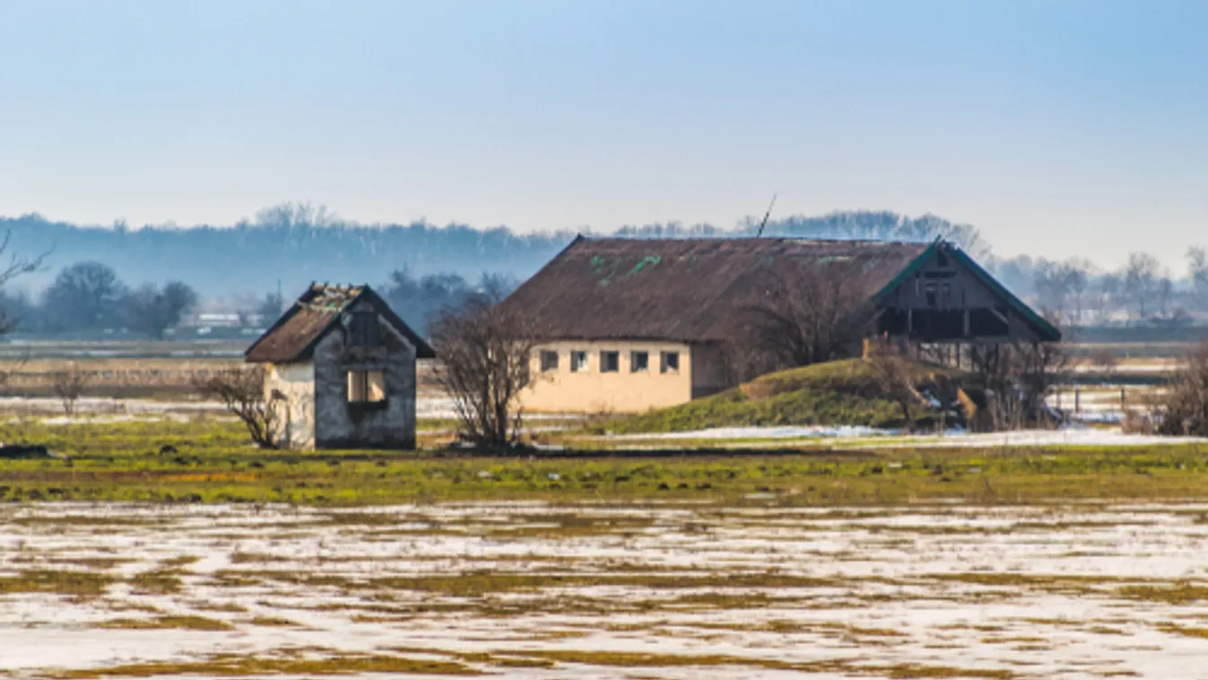 Robbanás történt egy hortobágyi családi házban