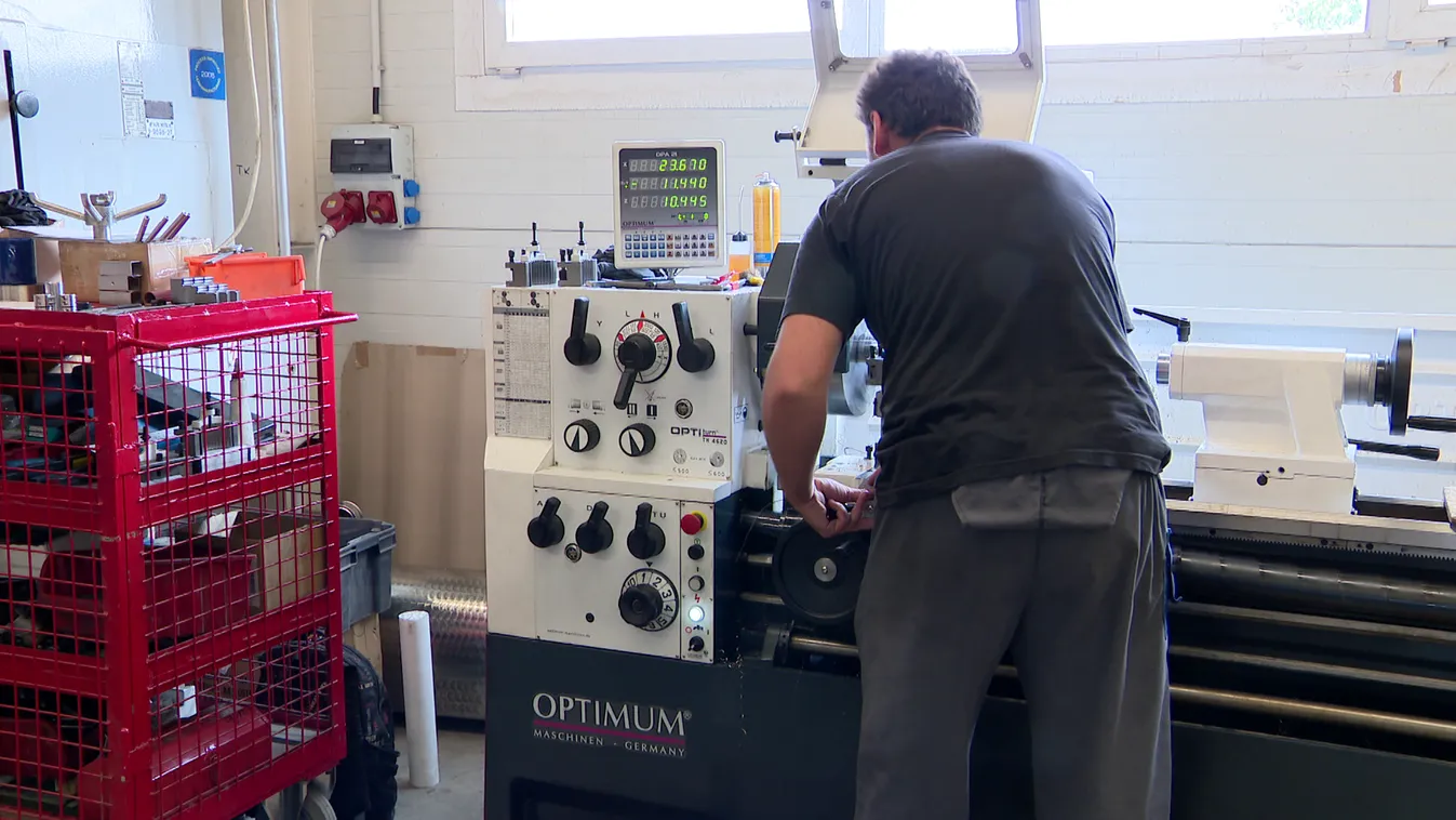 Parragh: Nagy segítség az iparűzési adó csökkentése