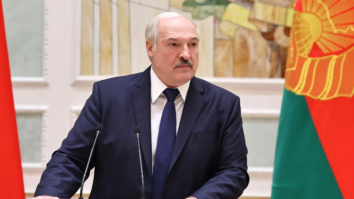 Lukasenka nem akarja beoltatni magát