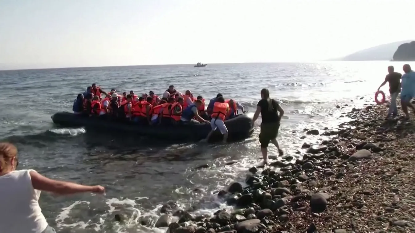 Civil szervezetek fizetik a migránsok utazását és török vízumát