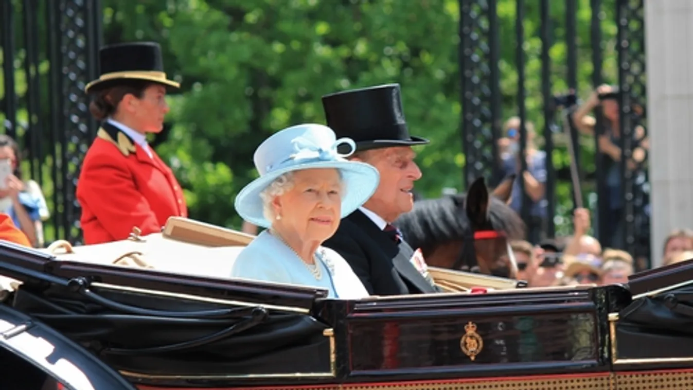 A brit uralkodó és férje is megkapta az oltást