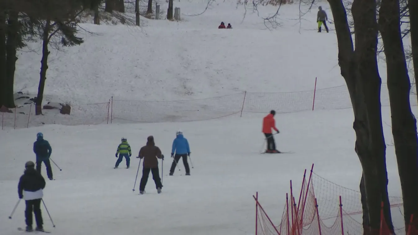Ma is sokan kerestél fel a Kékestetői sípályát