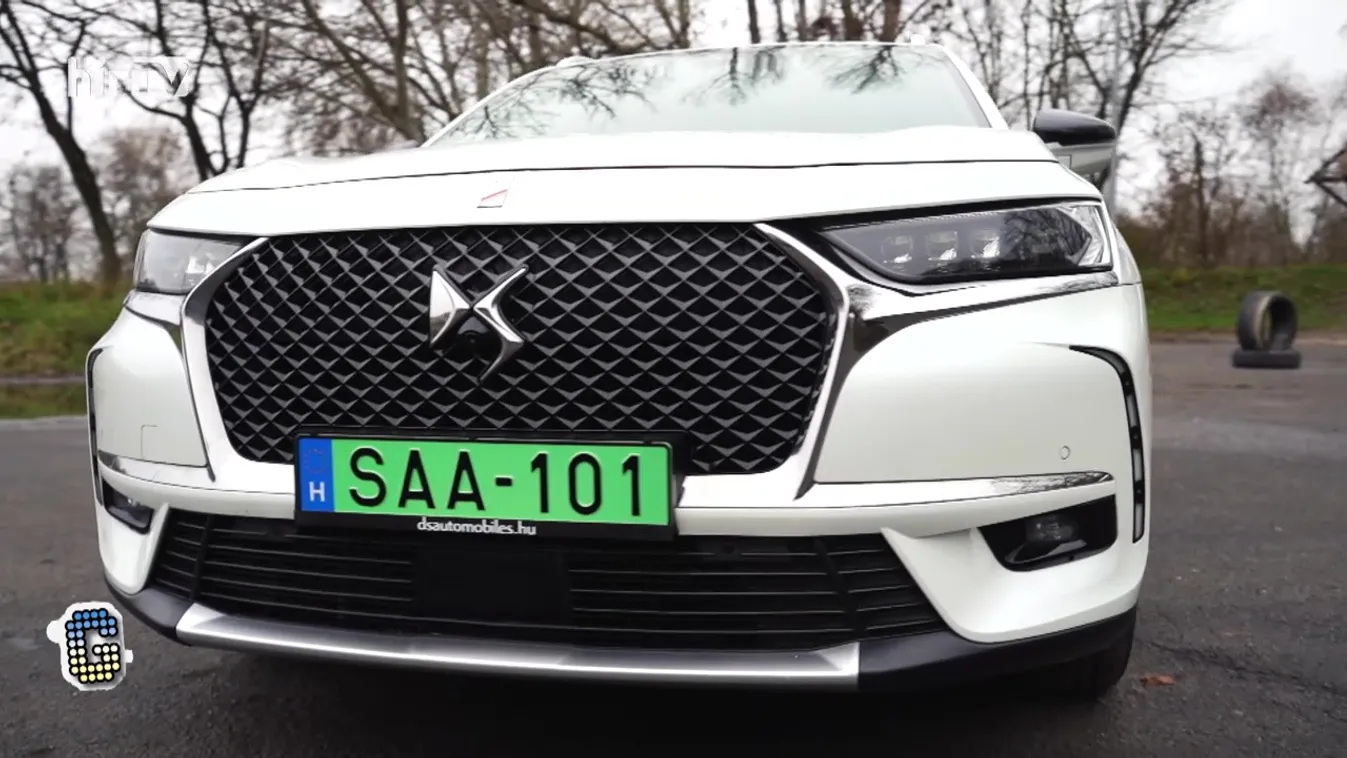Garázs: DS7 crossback hibridautóval indult 2021