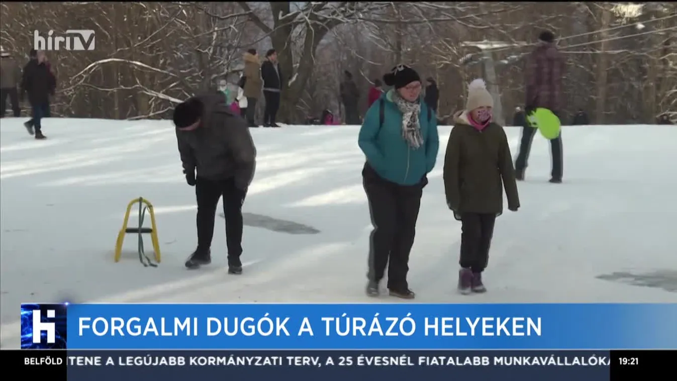 Forgalmi dugók a túrázós helyeken