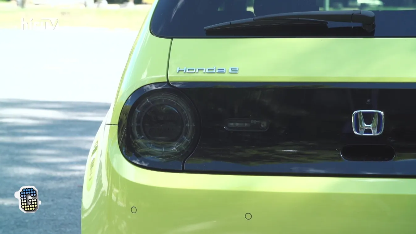 Garázs:  Honda e, egy igazi trendi elektromos autó