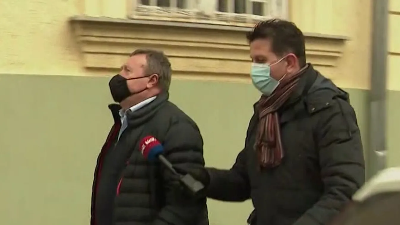 Jogosulatlanul kaphatott oltást Gyöngyös baloldali polgármestere