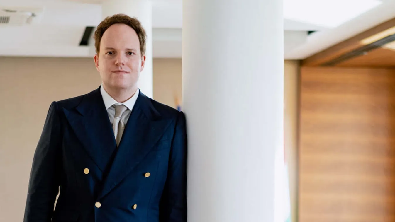 Az új magyar EP-képviselő szerepet szeretne vállalni a Fidesz és az Európai Néppárt közötti párbeszédben