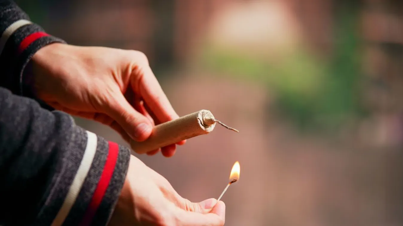 A rendőröknek többször kellett intézkedniük az éjszaka folyamán