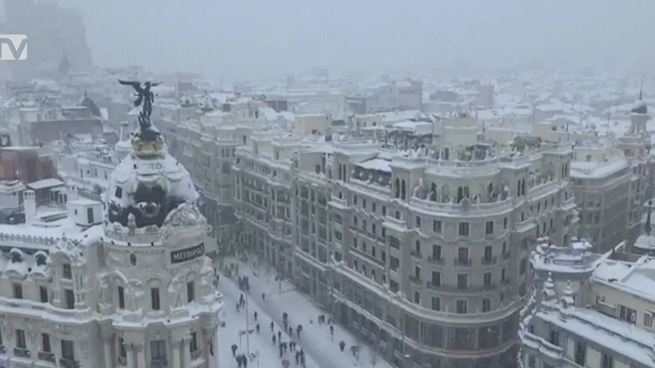 A napokig tartó havazás után lassanként kezd helyreállni a közlekedés Madridban