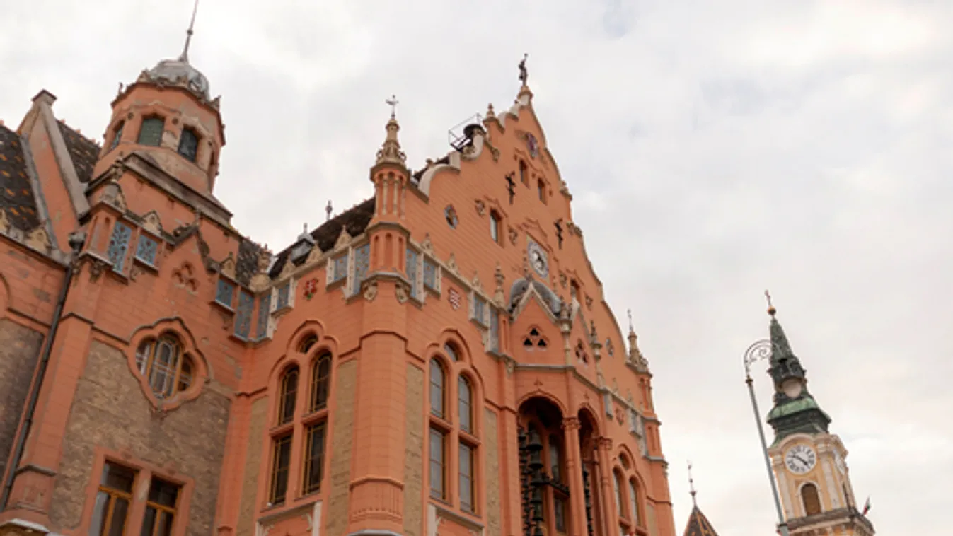 Negyven migránst szállított teherautójában egy magyar sofőr