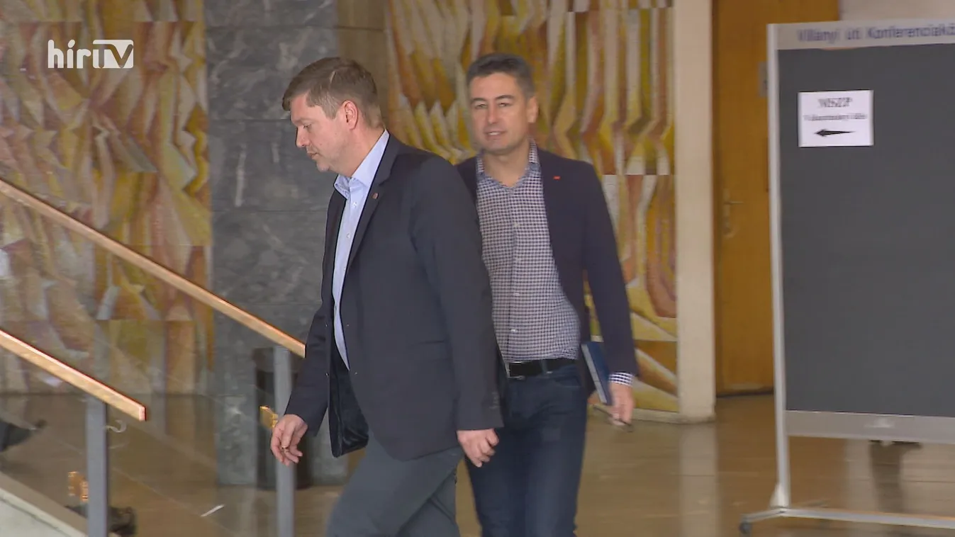 Az MSZP kritizálta, a pártelnök felvette a CSOK-ot