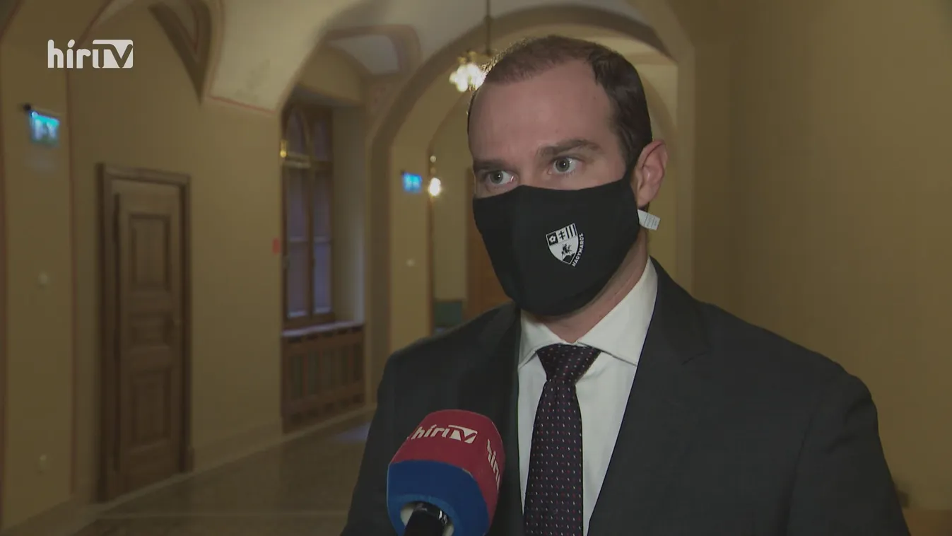 Hollik István: Káros az oltás ellen bizalmatlanságot kelteni