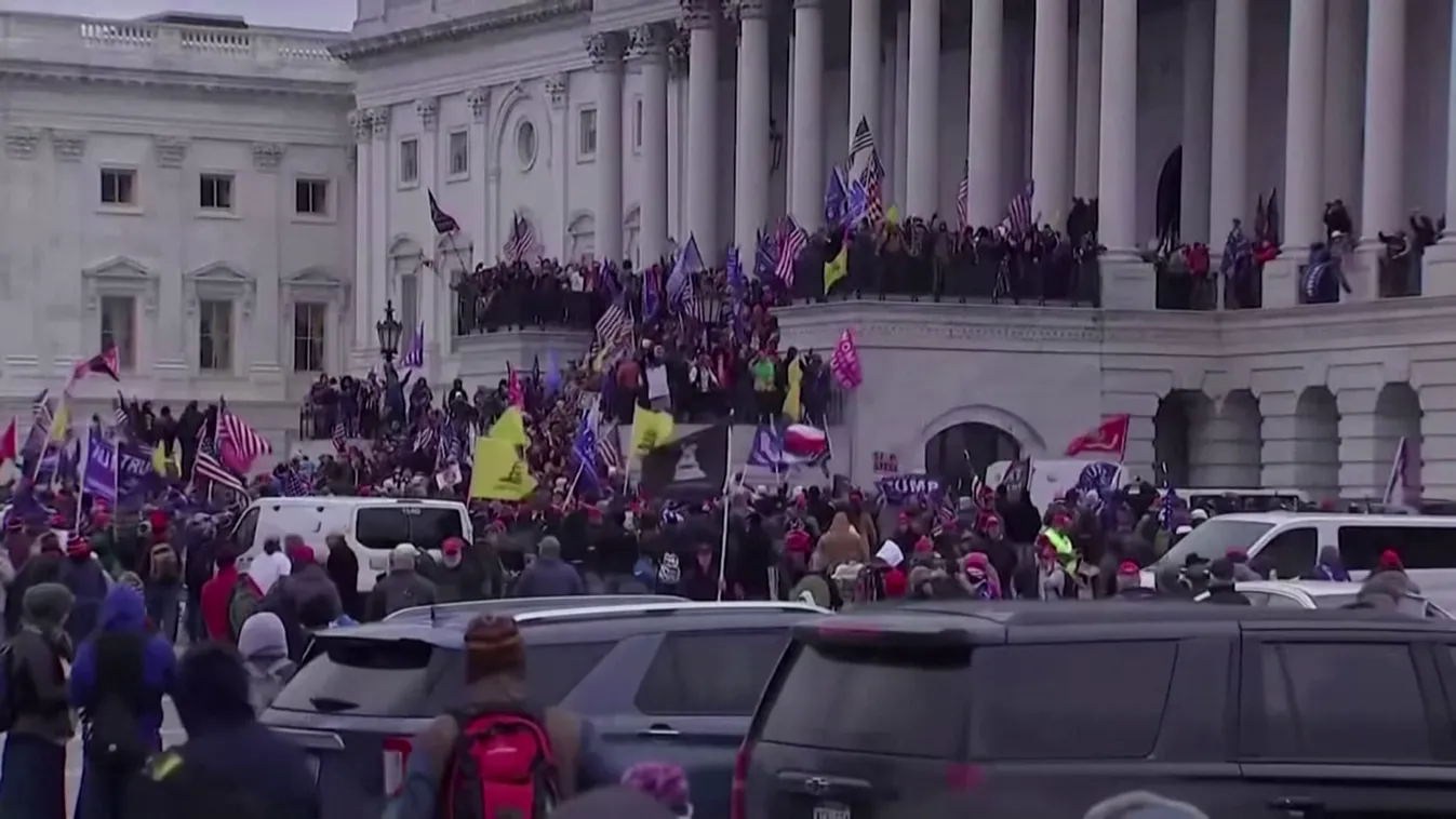 Hat rendőrtisztet felfüggesztettek a capitoliumi rendőrségnél