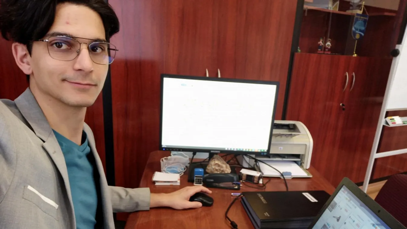 Origo: Sorra adja a megbízásokat szélsőségesen gyalázkodó tanácsadójának a momentumos polgármester