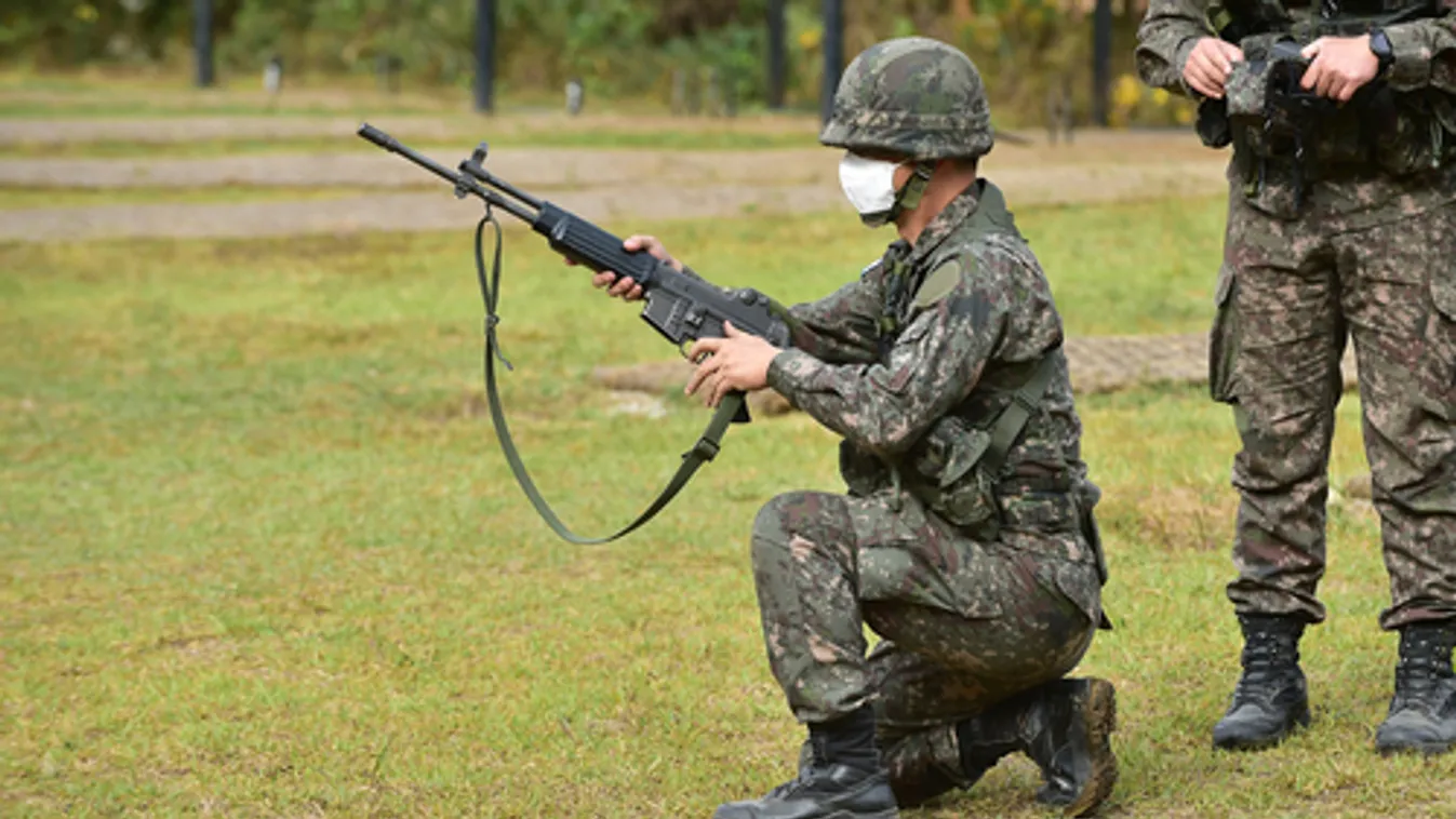 Hamarosan kezdődhet a katonák beoltása