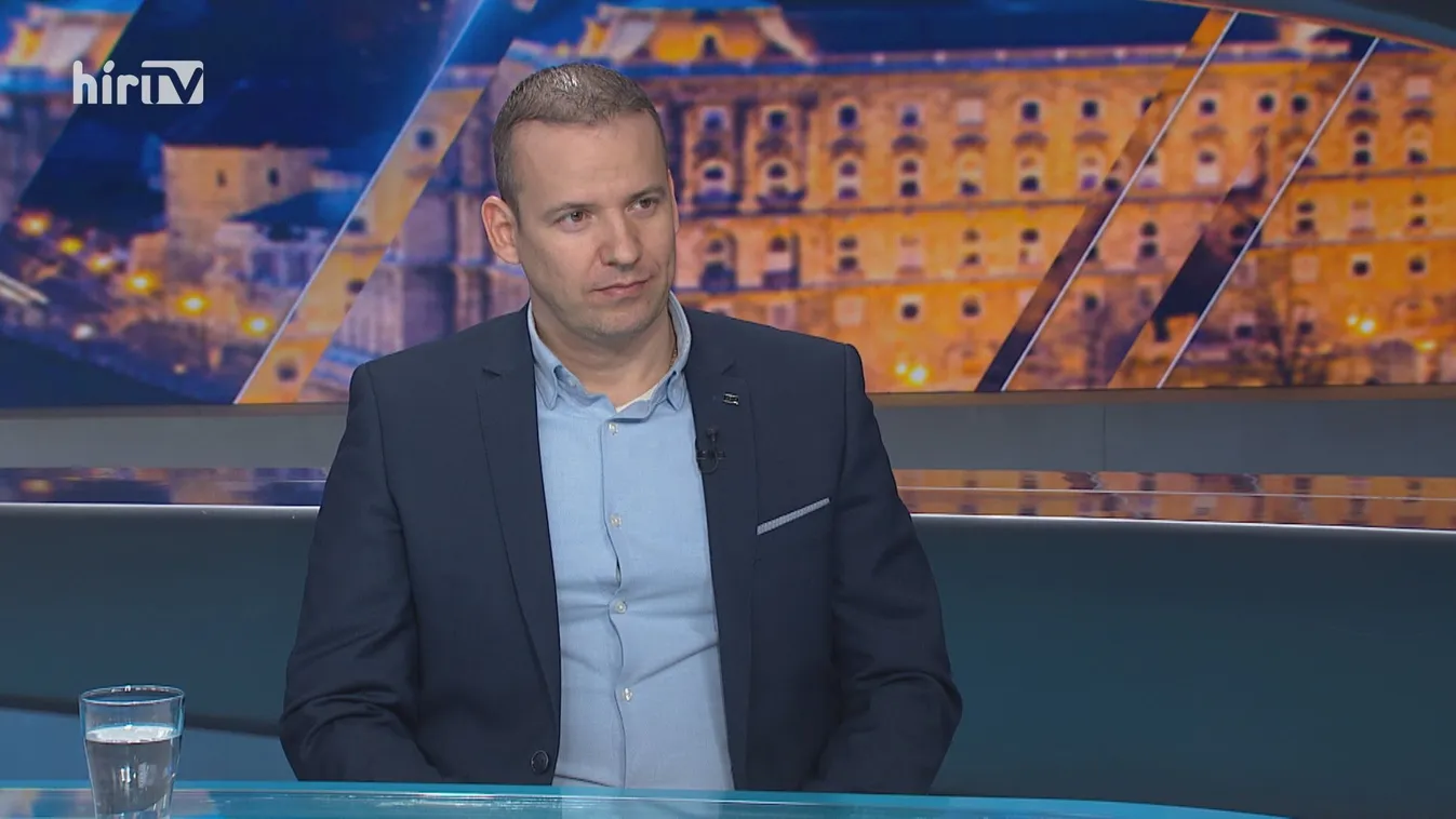 Toroczkai: A baloldal báránybőrbe bújt magyargyűlölő farkasai verik át az embereket