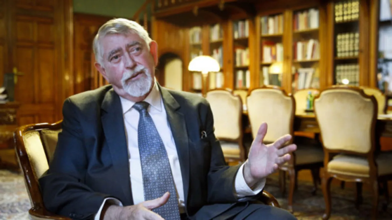 Kásler Miklós: Mindenki éljen az oltás lehetőségével!