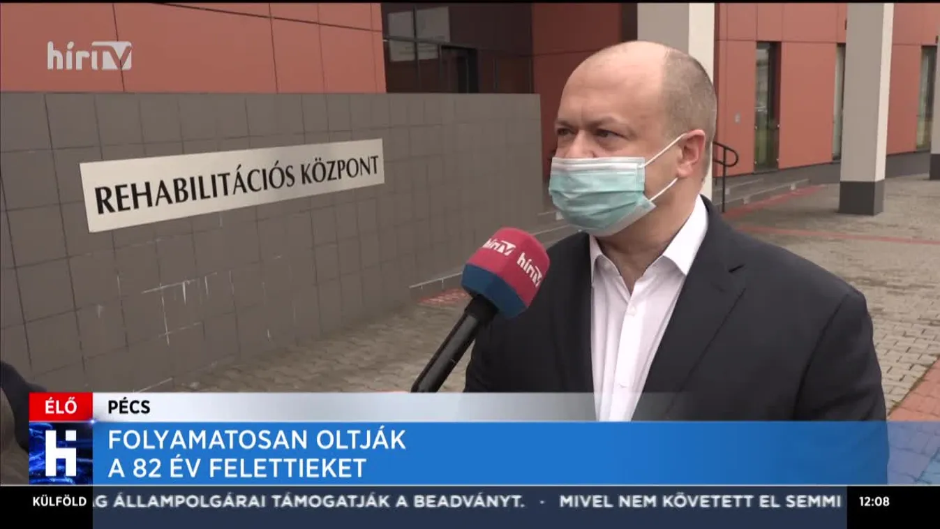 Folyamatosan oltják a 82 év felettieket