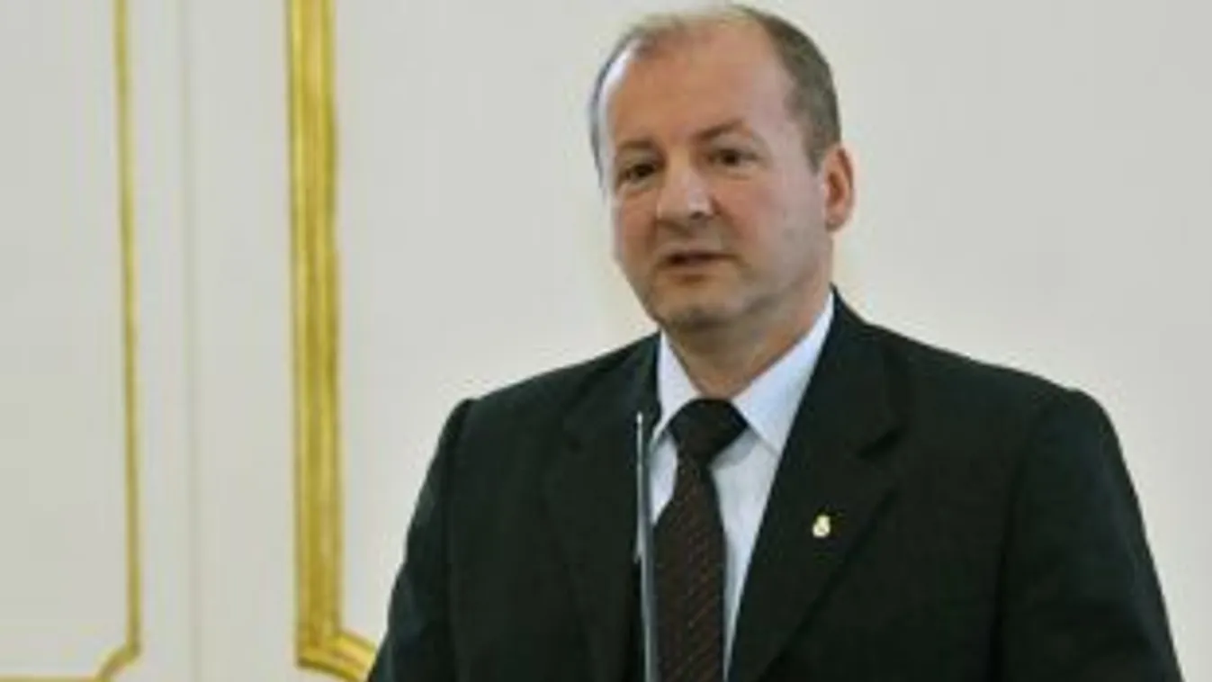 Simicskó István: Már látni az alagút végét