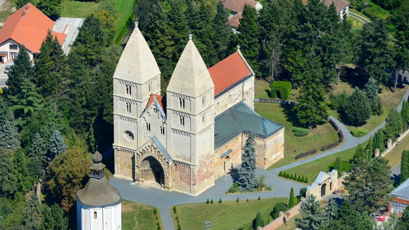 Valószínűleg megtalálták a jáki templom alapítójának csontjait