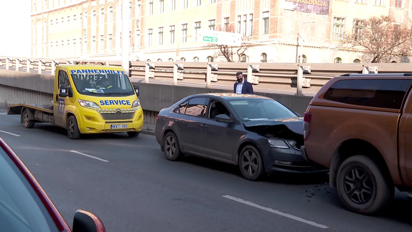 Párttársa vezethette Jakab karambolozó autóját