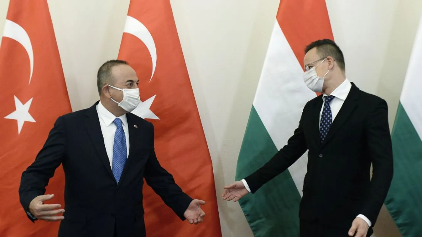 Szijjártó: Erősíteni kell a magyar-török együttműködést