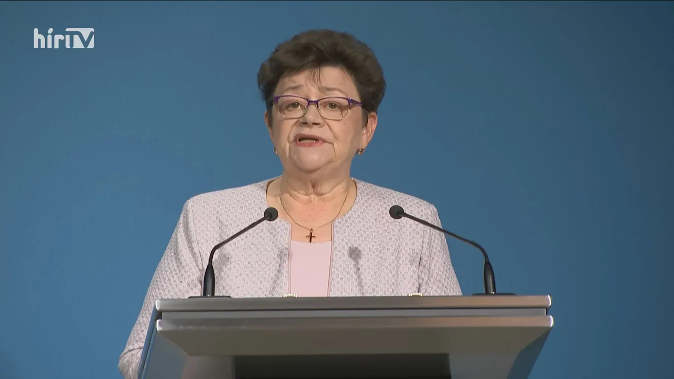 Müller Cecília: Mindegyik vakcina megfelelő védelmet biztosít