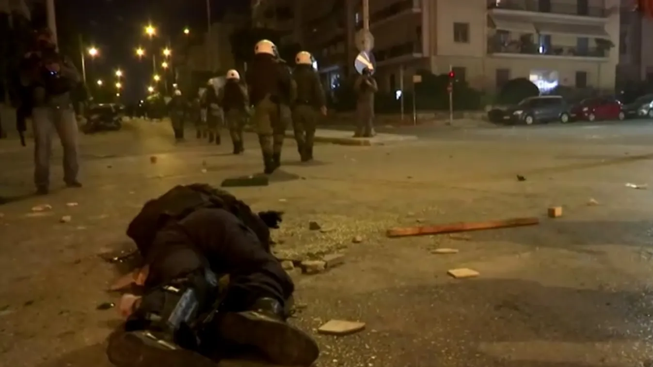 Elfajult a rendőri erőszak elleni tüntetés Athénban