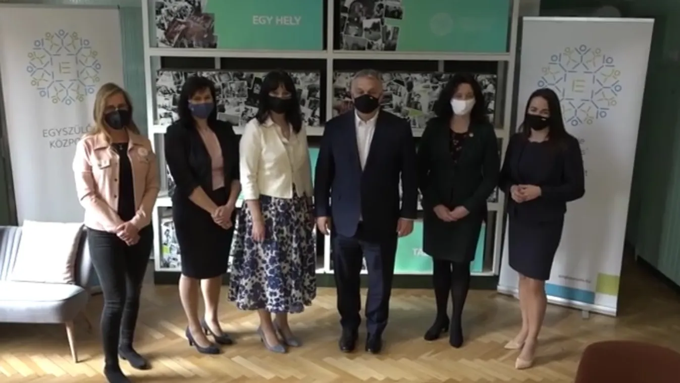 Orbán Viktor: Az országot nem csak gazdaságilag kell újraindítani