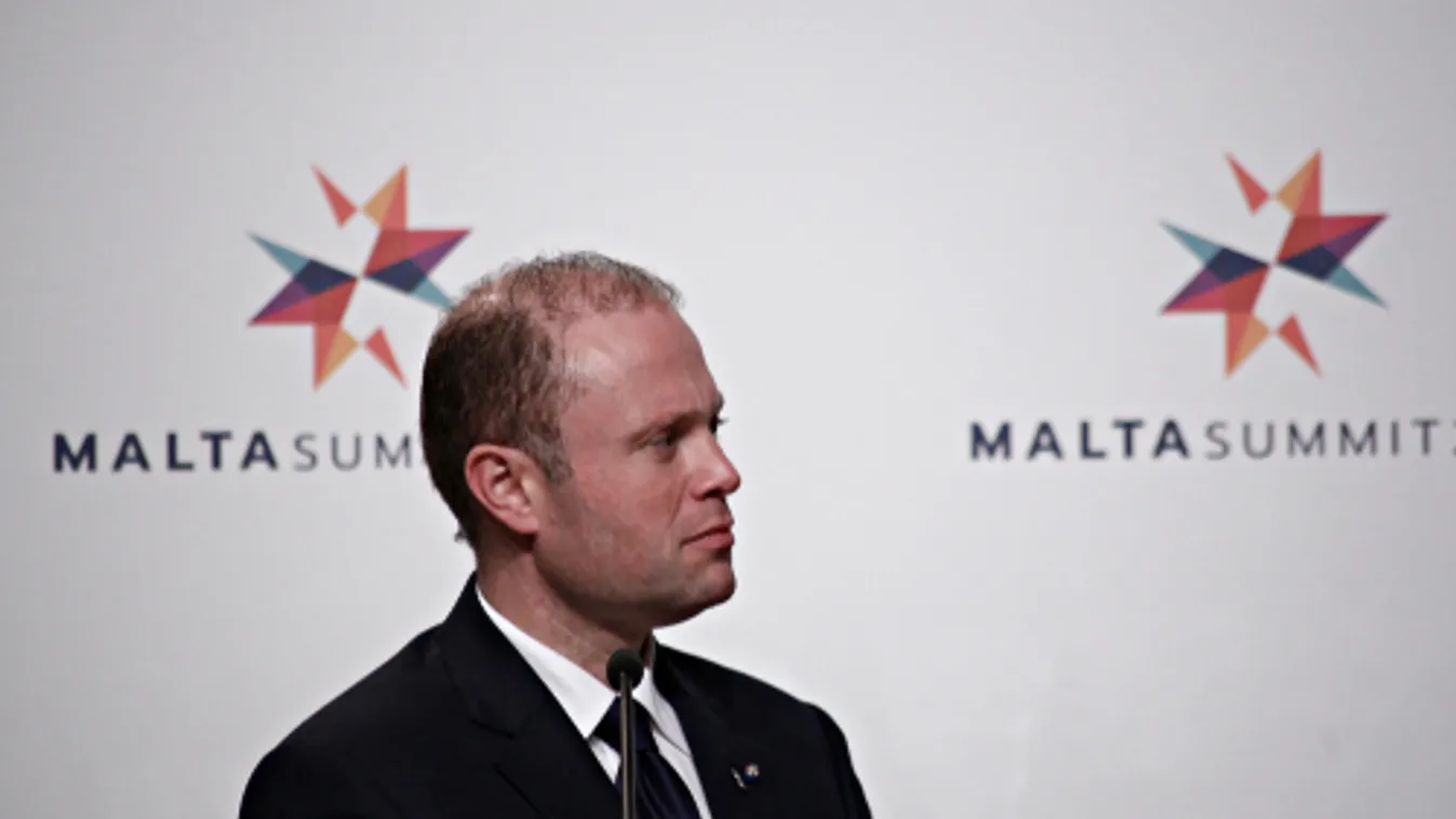 A korábbi máltai miniszterelnök egykori kabinetfőnöke ellen emeltek vádat korrupció és hamisítás miatt