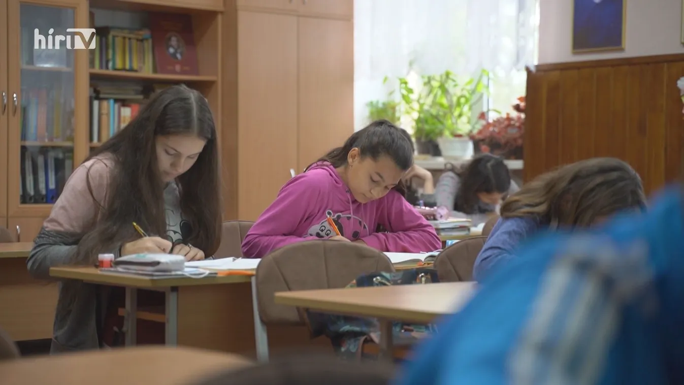 Nem tudnak magyar tankönyvet rendelni Kárpátalján