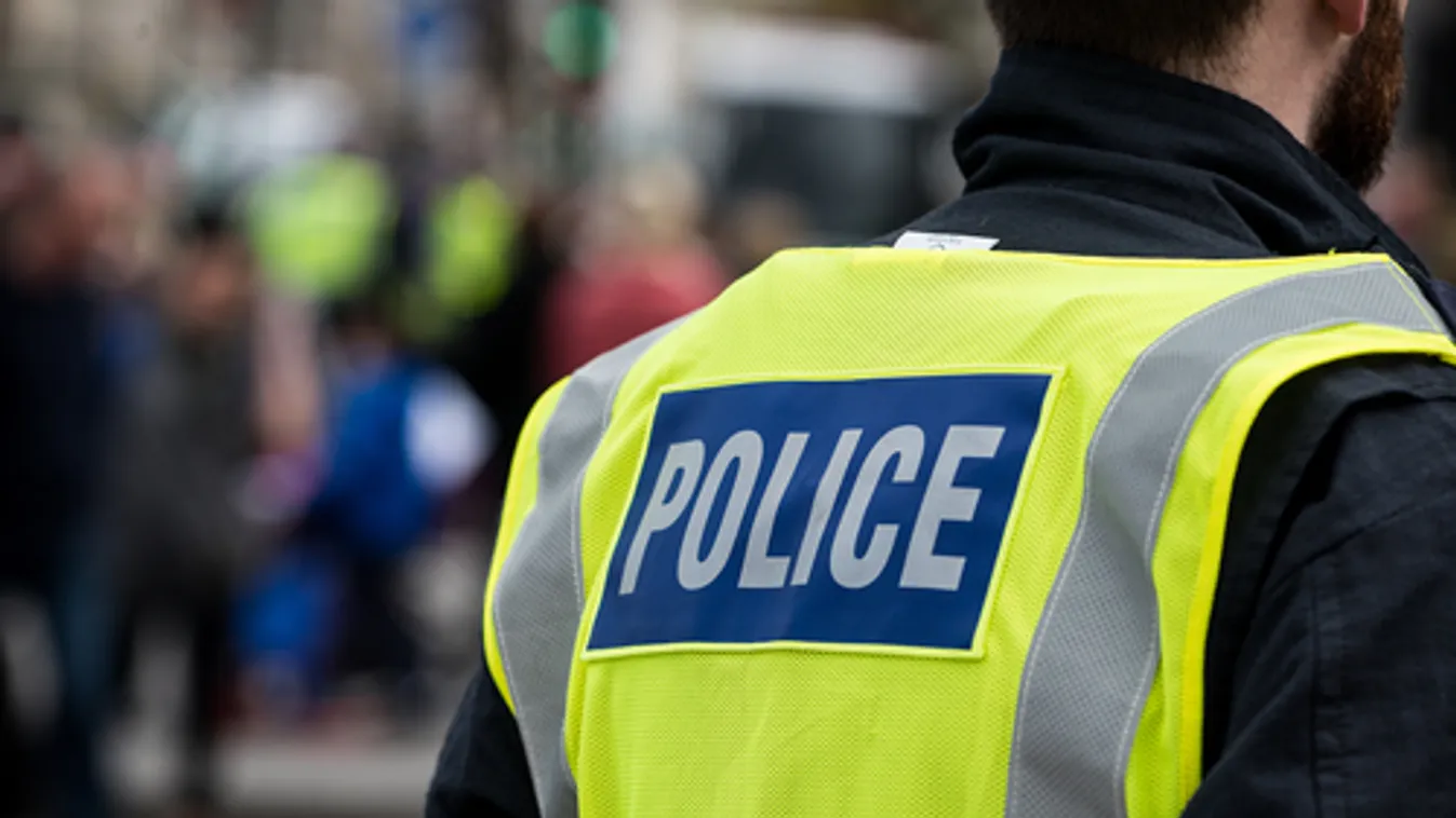 Rendőrökkel tűztek össze Londonban a nők biztonságáért tüntető nők