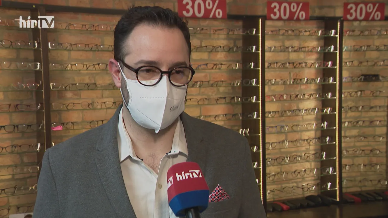 Szemromláshoz vezethet a képernyő előtt töltött sok idő