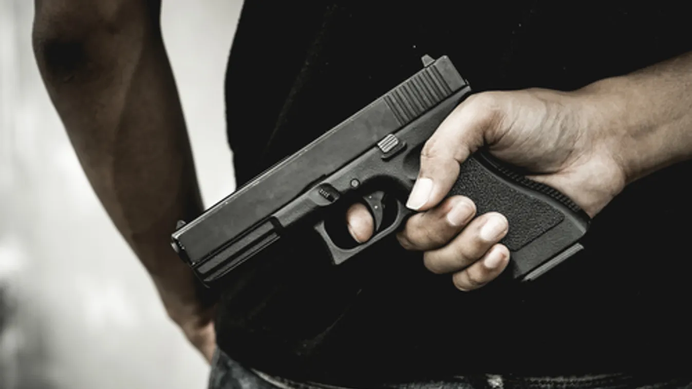 Egy ember meghalt, egy pedig megsebesült a párizsi lövöldözésben