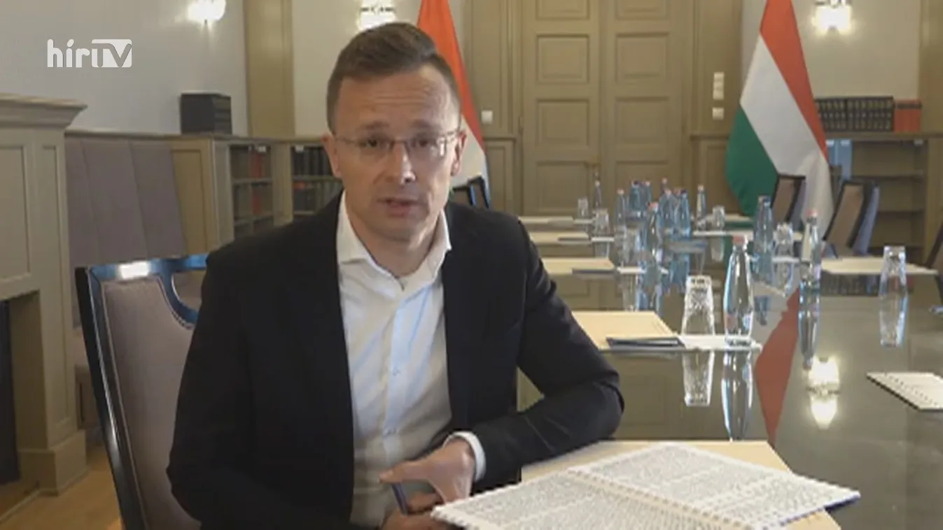 Szijjártó: Magyarország szolidaritást vállal Lengyelországgal és Csehországgal