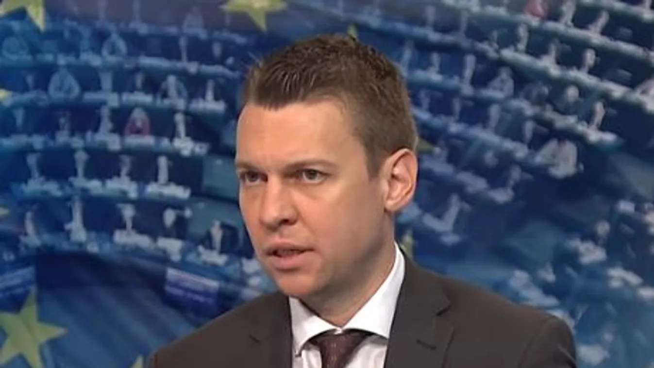 Menczer: Több mint 4,5 millió adag vakcina érkezik a következő hetekben Kínából és Oroszországból