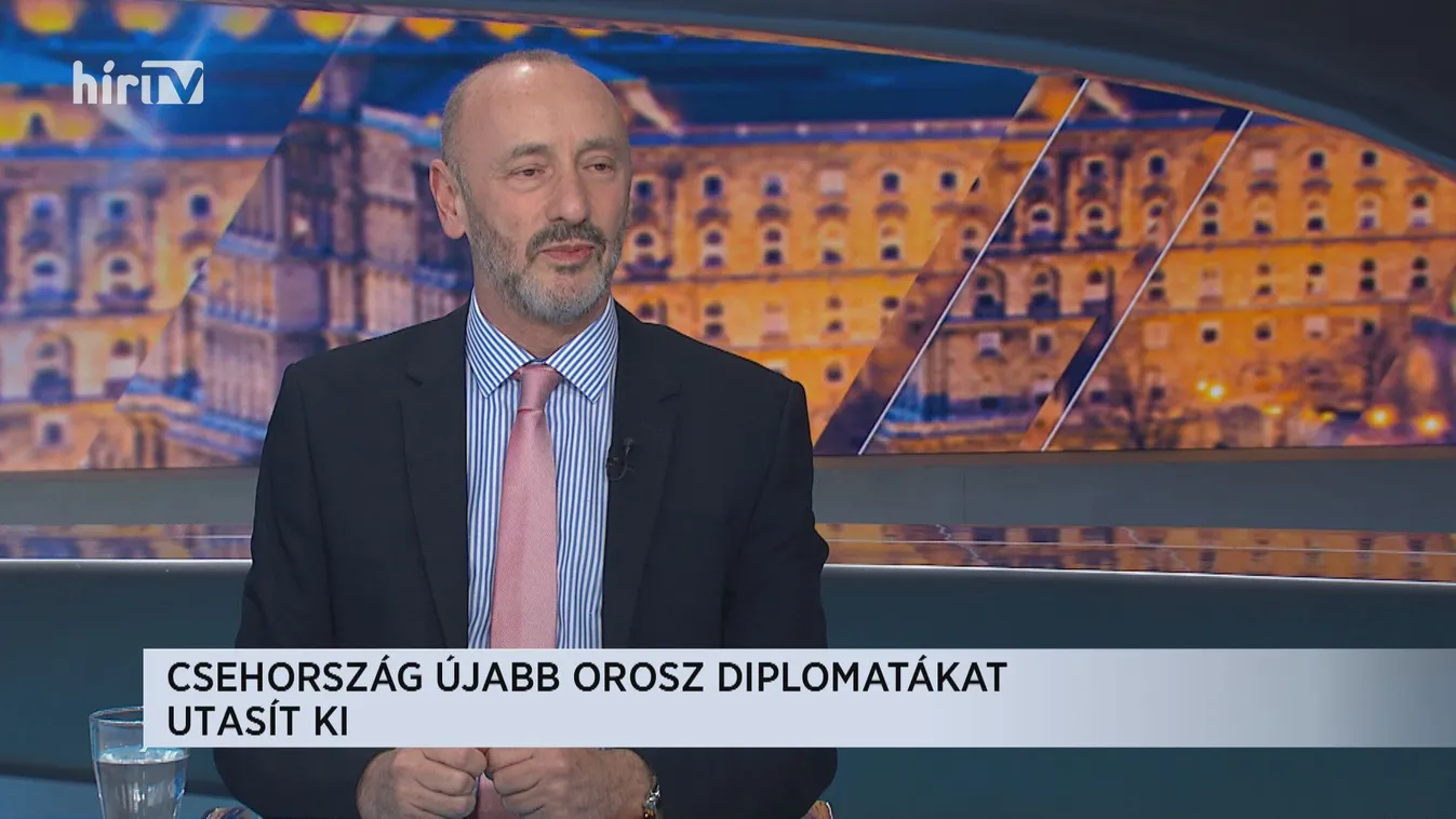Horváth József: Az USA Ukrajnán keresztül Oroszországot akarja revolverezni