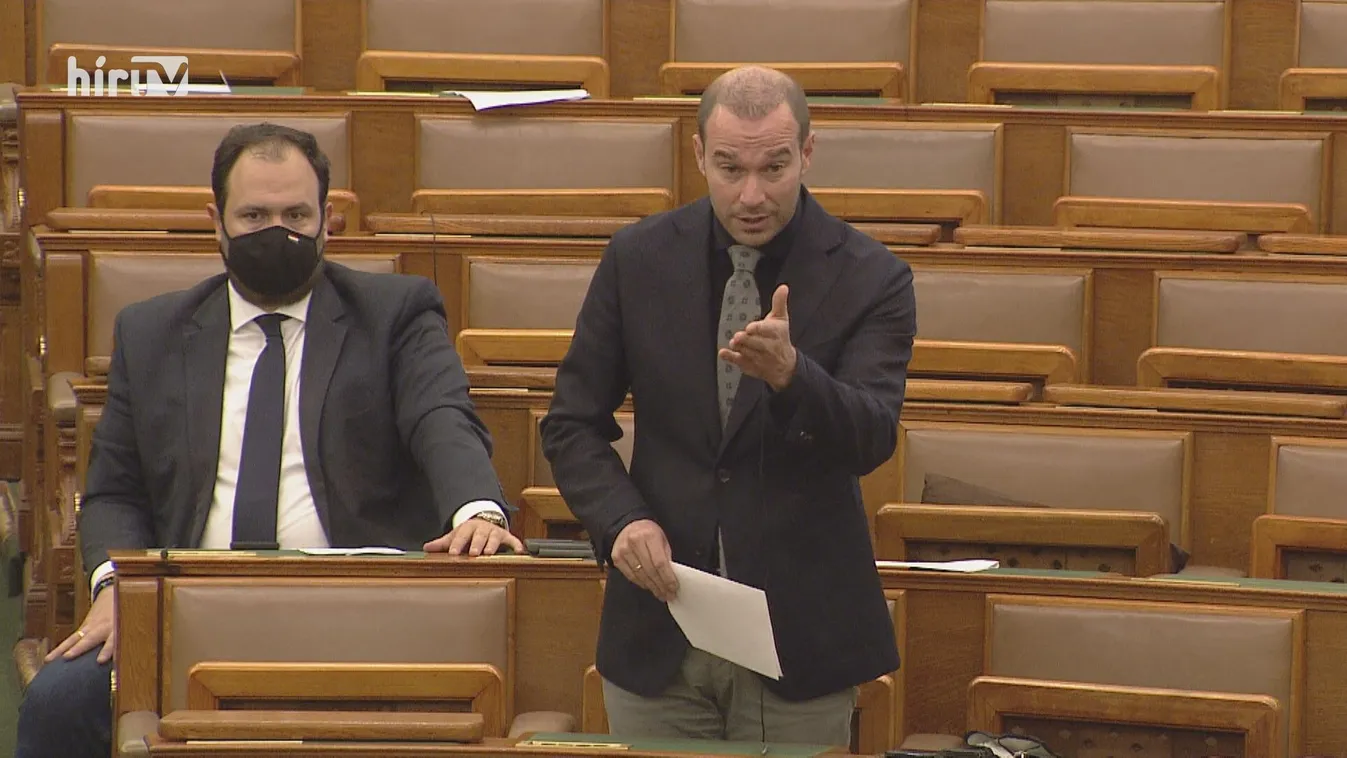 A veszélyhelyzet meghosszabbításáról vitáznak a parlamentben