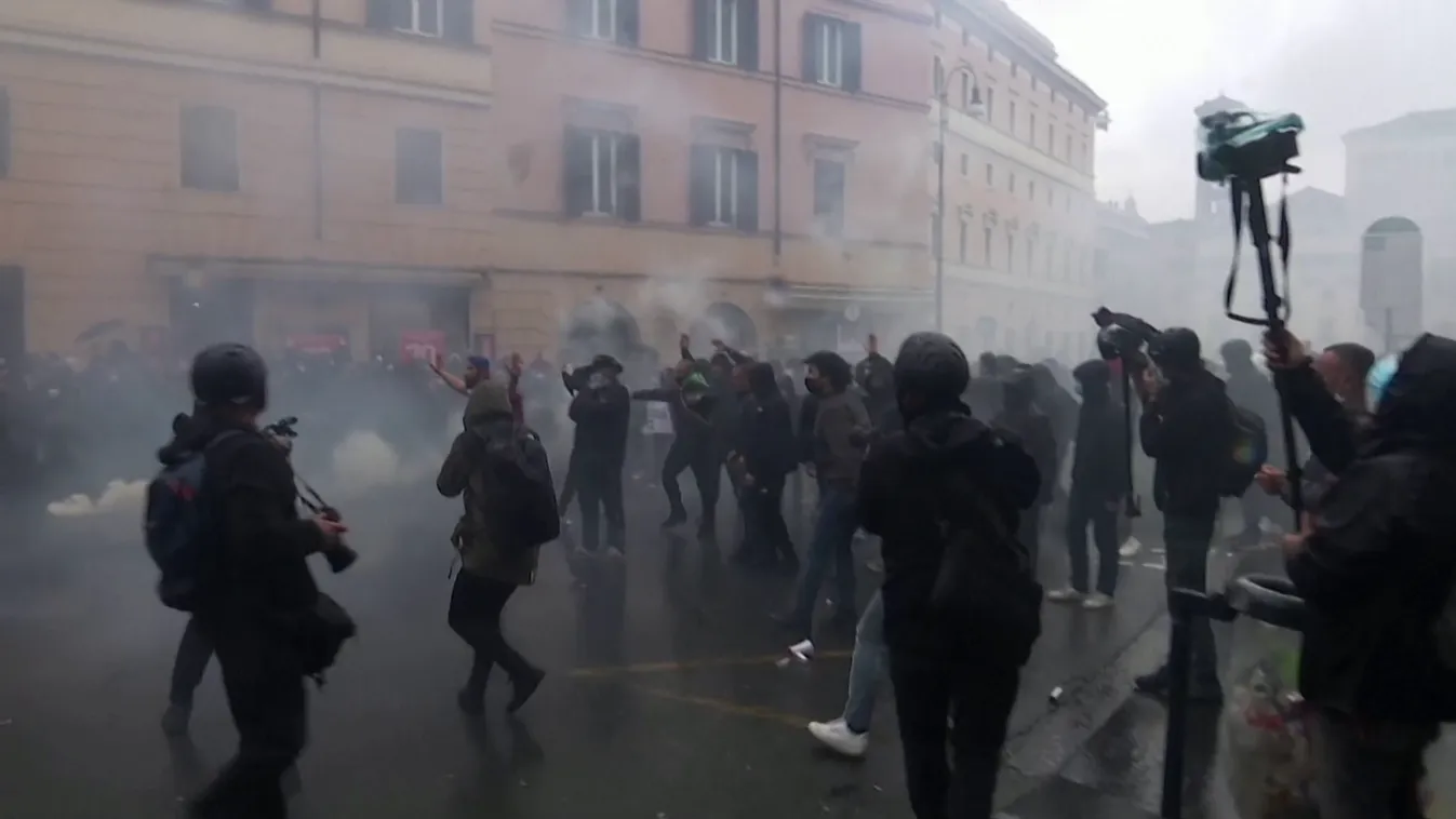 Elfogyott a türelem, tüntettek a római parlamentnél