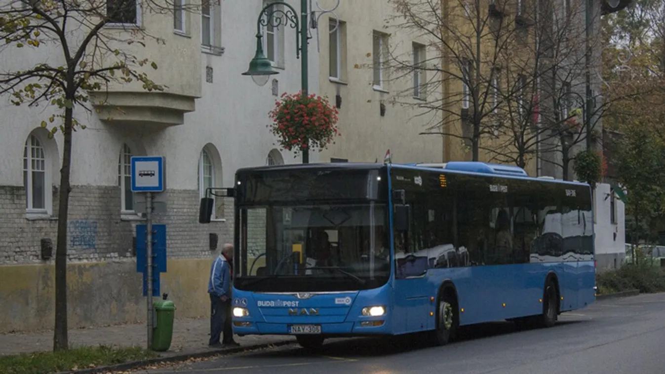 Kitört a verekedés, mentőt kellett hívni egy csepeli busz utasához