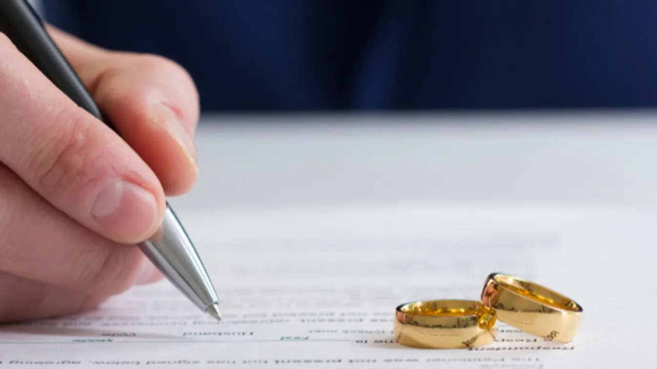 Kettős házasság miatt indult eljárás egy magyar nő ellen