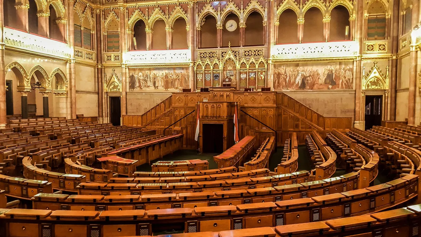 Interpellációk hangzanak el az Országgyűlésben