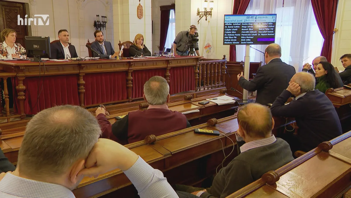Kártérítést követel a Fidesz az újpesti városvezetőktől