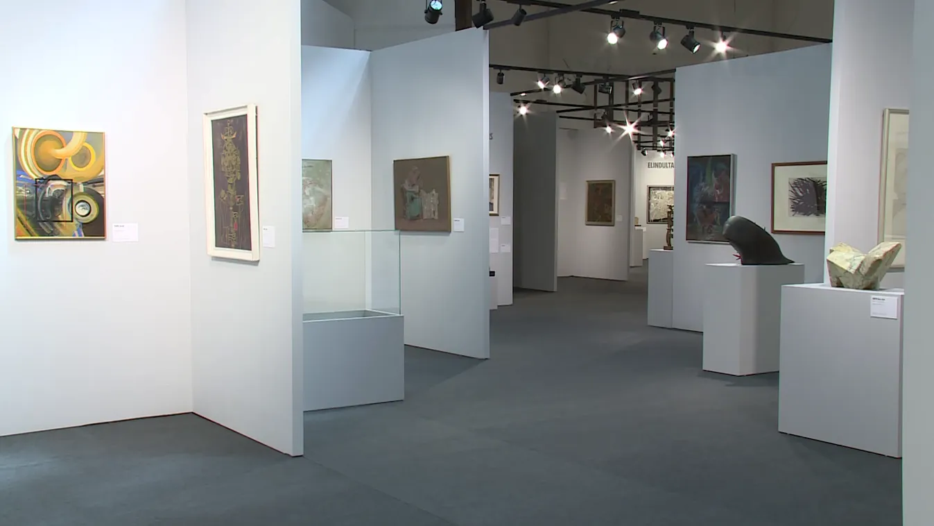 Megnyílt az „Összetartozunk” kiállítás Székesfehérváron