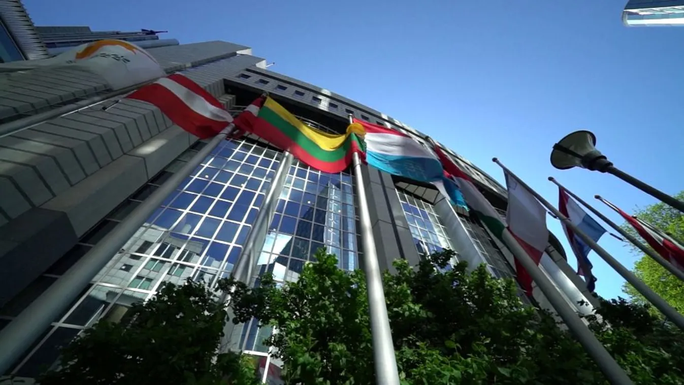 Minden eszközt bevetnek, csak induljon végre eljárás hazánk és Lengyelország ellen