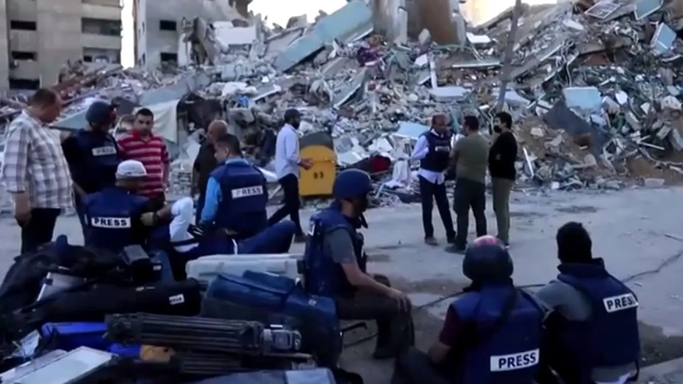 Az izraeli légierő mintegy száz rakétát lőtt ki gázai célpontokra