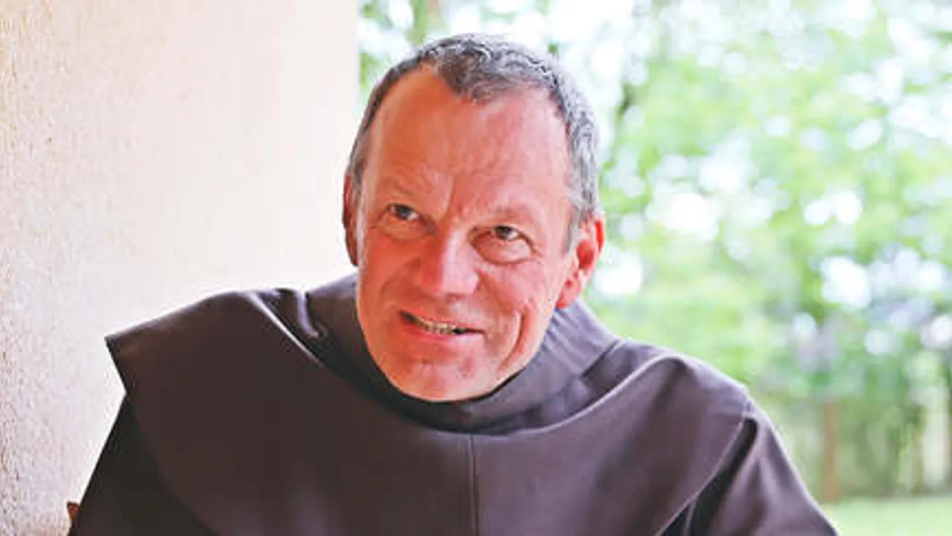 „Az Isten görbe vonalakkal is tud egyenesen írni”