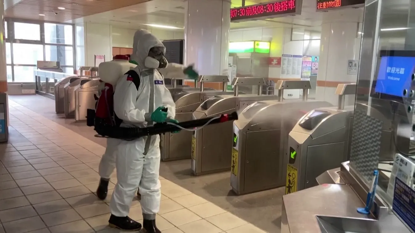 Oltóközpontokat kell bezárni vakcinahiány miatt Indiában