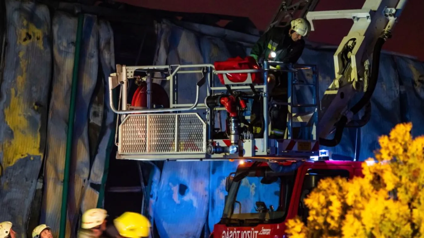 Kiégett egy üzemcsarnok Kiskőrösön